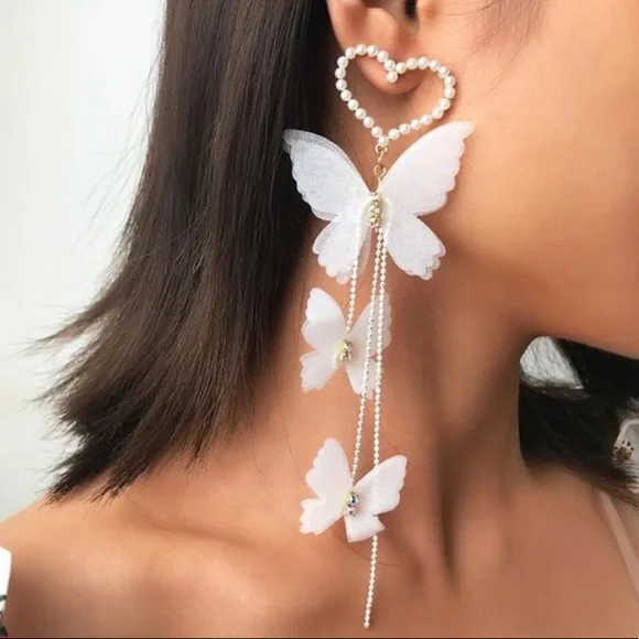 ROMANTIC TEMPERAMENT LOVE PEARLS BUTTERFLY EARRINGS - Picture 2 of 5